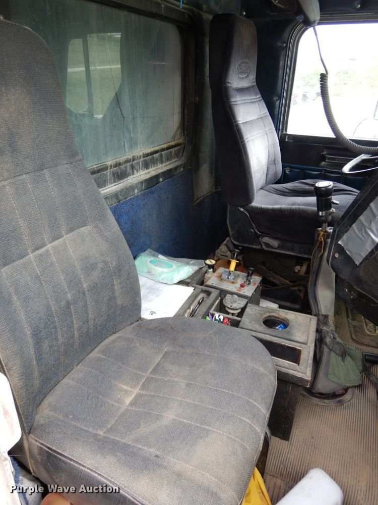 image for item DH6566 1987 Freightliner FLC  dump truck