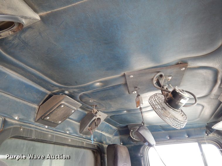 image for item DH6566 1987 Freightliner FLC  dump truck