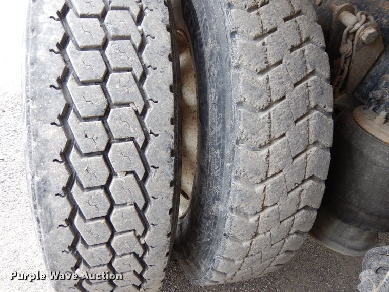 image for item DH6566 1987 Freightliner FLC  dump truck