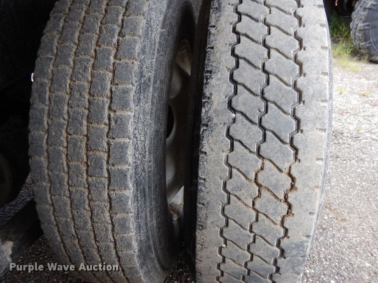 image for item DH6566 1987 Freightliner FLC  dump truck