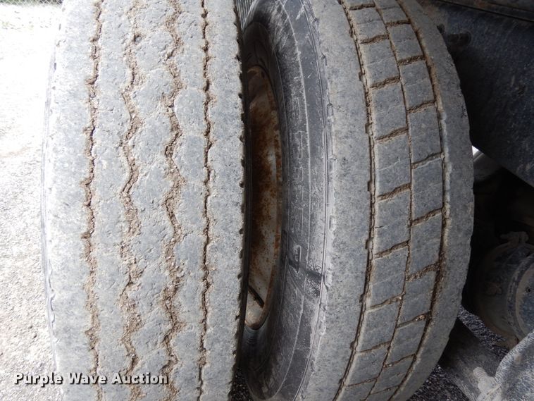 image for item DH6566 1987 Freightliner FLC  dump truck