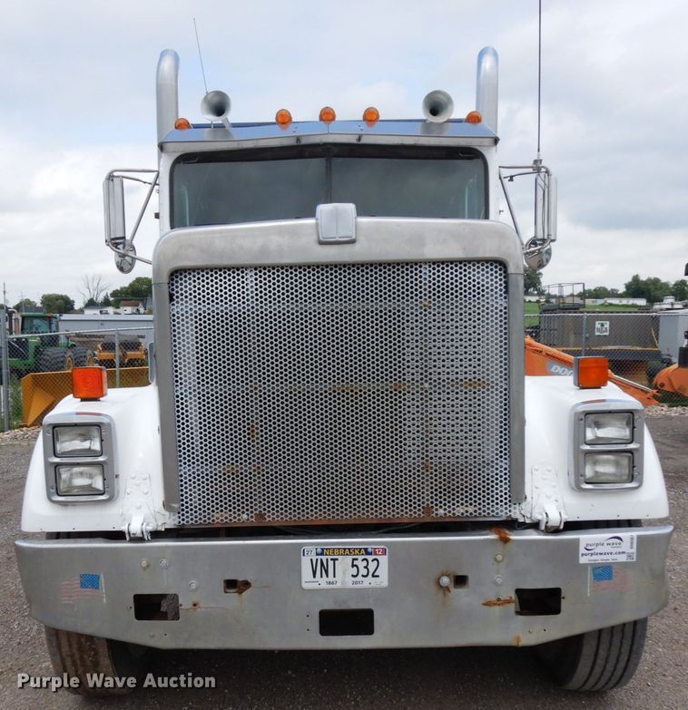 image for item DH6567 1995 International 9300  dump truck