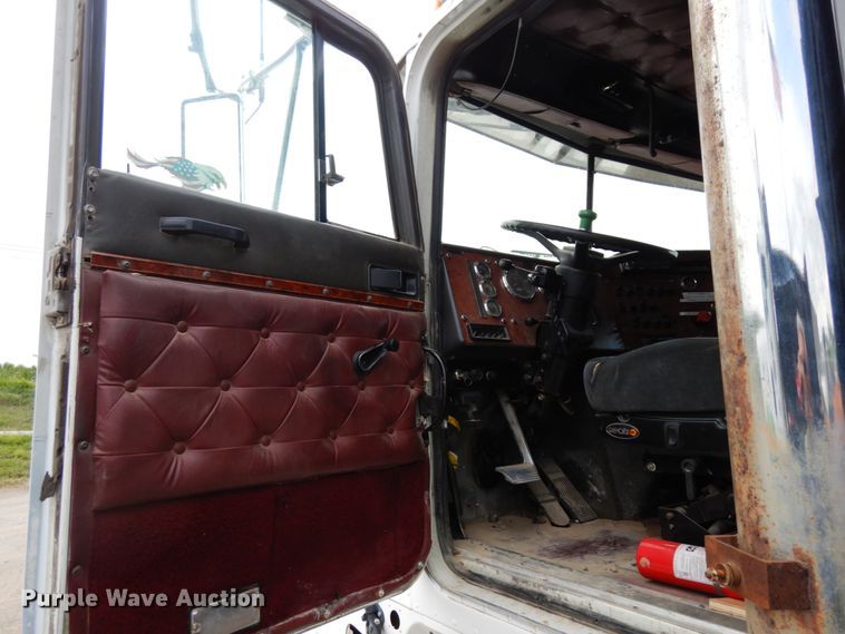 image for item DH6567 1995 International 9300  dump truck