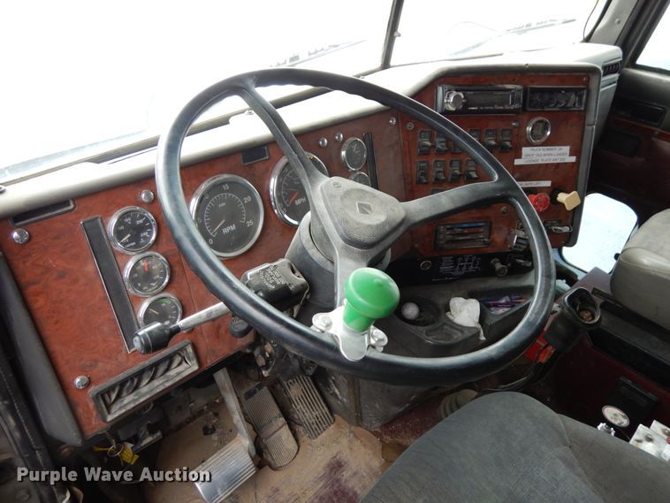 image for item DH6567 1995 International 9300  dump truck