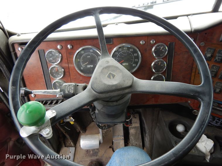 image for item DH6567 1995 International 9300  dump truck