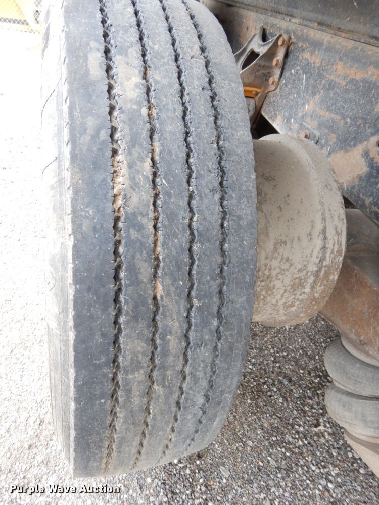 image for item DH6567 1995 International 9300  dump truck