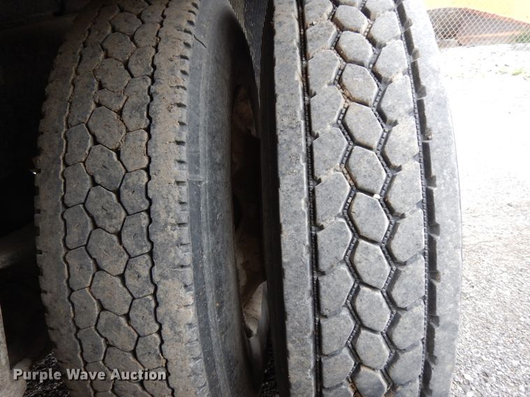 image for item DH6567 1995 International 9300  dump truck