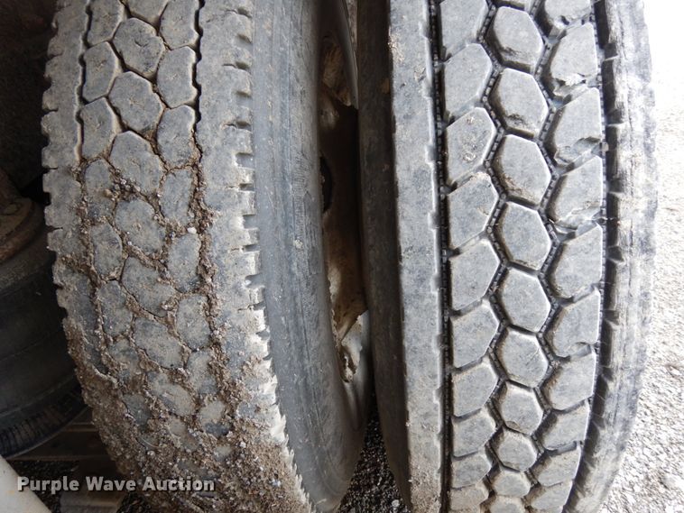 image for item DH6567 1995 International 9300  dump truck