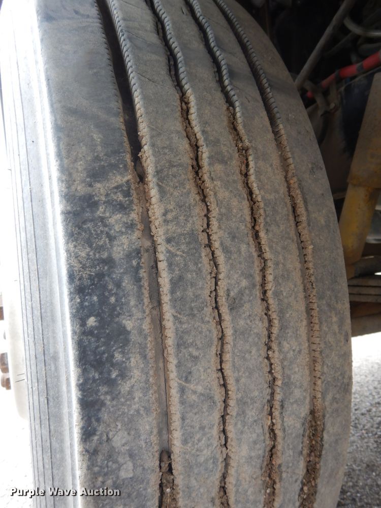 image for item DH6567 1995 International 9300  dump truck