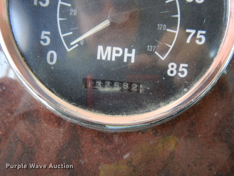 image for item DH6568 1998 International 9200  semi truck