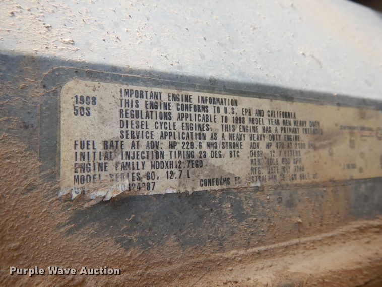 image for item DH6568 1998 International 9200  semi truck