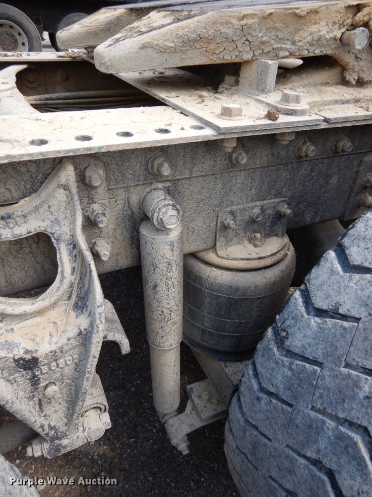 image for item DH6568 1998 International 9200  semi truck