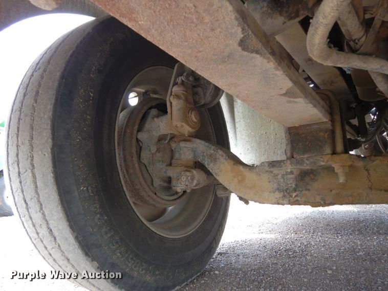 image for item DH6568 1998 International 9200  semi truck