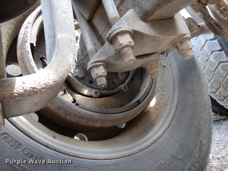 image for item DH6568 1998 International 9200  semi truck