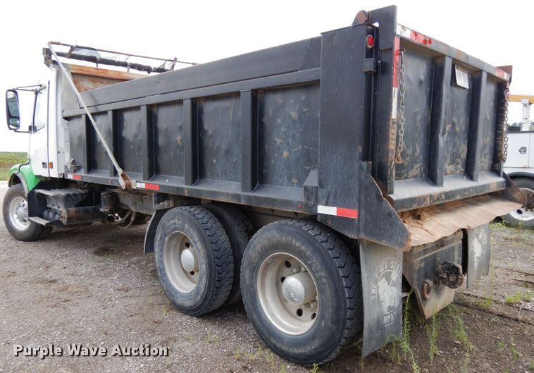 image for item DH6569 2001 Volvo VNM42T  dump truck