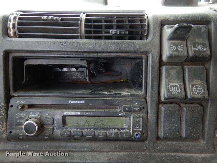 image for item DH6569 2001 Volvo VNM42T  dump truck