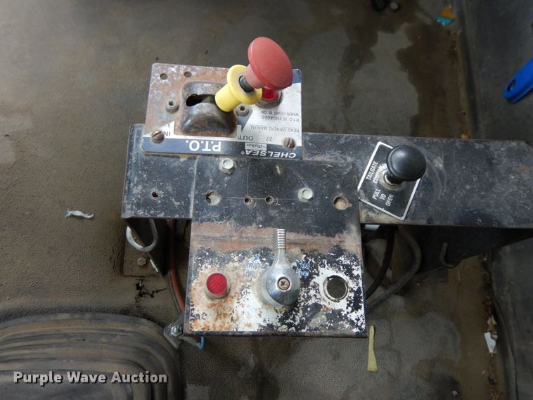 image for item DH6569 2001 Volvo VNM42T  dump truck