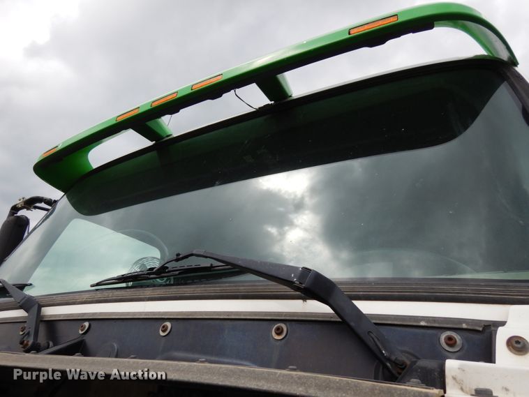 image for item DH6569 2001 Volvo VNM42T  dump truck