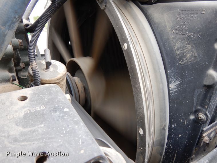 image for item DH6569 2001 Volvo VNM42T  dump truck