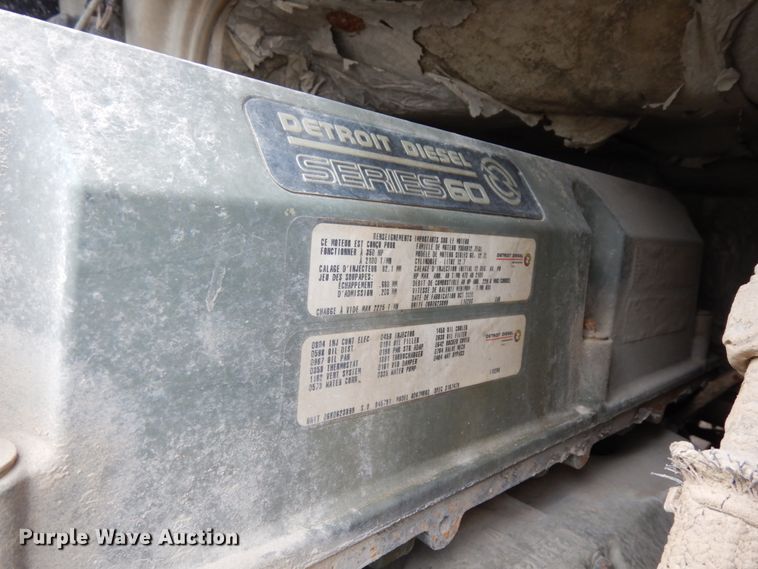 image for item DH6569 2001 Volvo VNM42T  dump truck