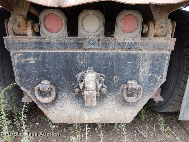 image for item DH6569 2001 Volvo VNM42T  dump truck