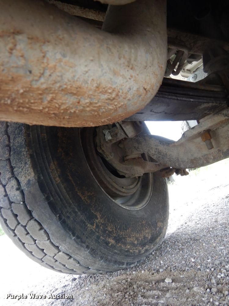 image for item DH6569 2001 Volvo VNM42T  dump truck