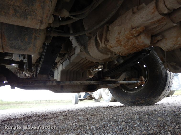 image for item DH6569 2001 Volvo VNM42T  dump truck