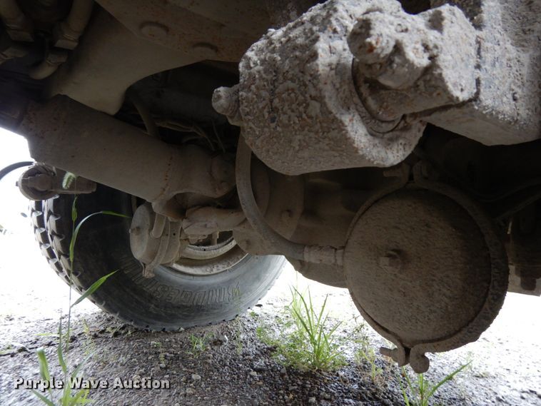 image for item DH6569 2001 Volvo VNM42T  dump truck