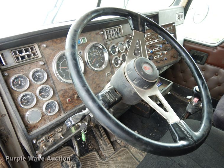 image for item DH6570 1996 Kenworth W900B  semi truck