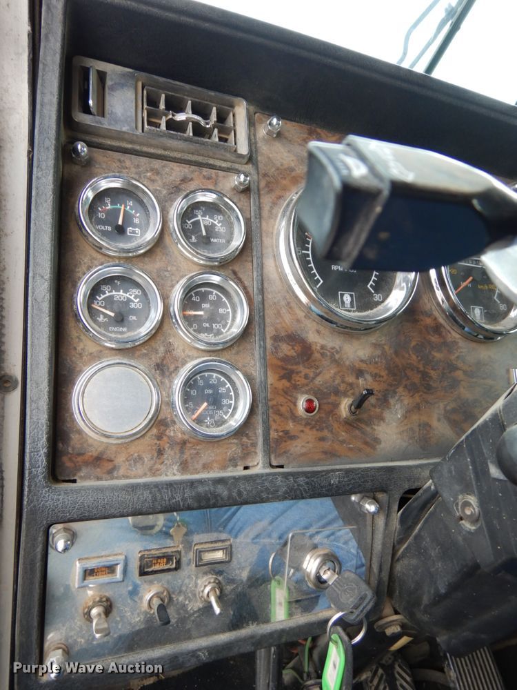 image for item DH6570 1996 Kenworth W900B  semi truck