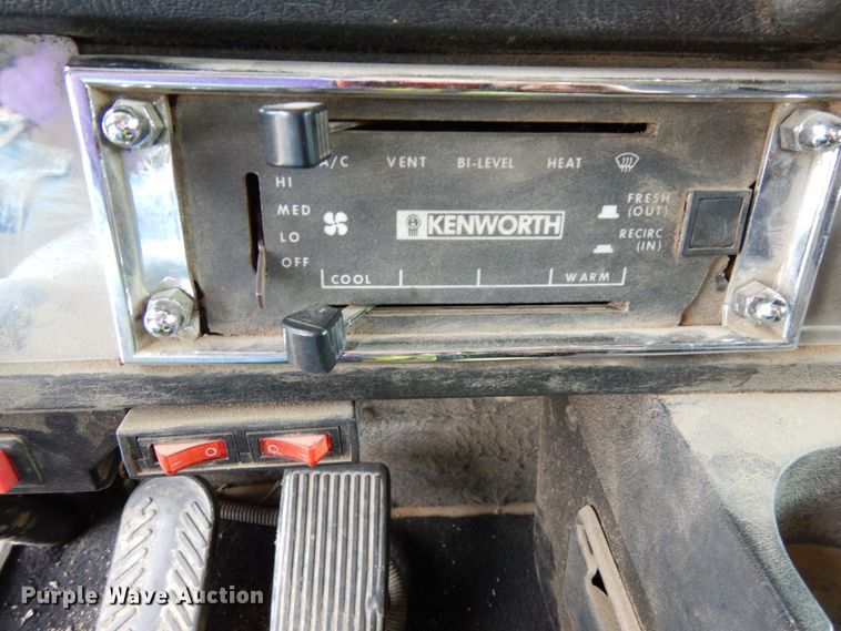 image for item DH6570 1996 Kenworth W900B  semi truck