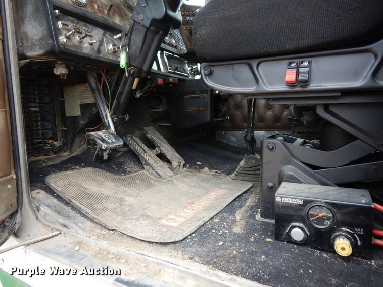 image for item DH6570 1996 Kenworth W900B  semi truck