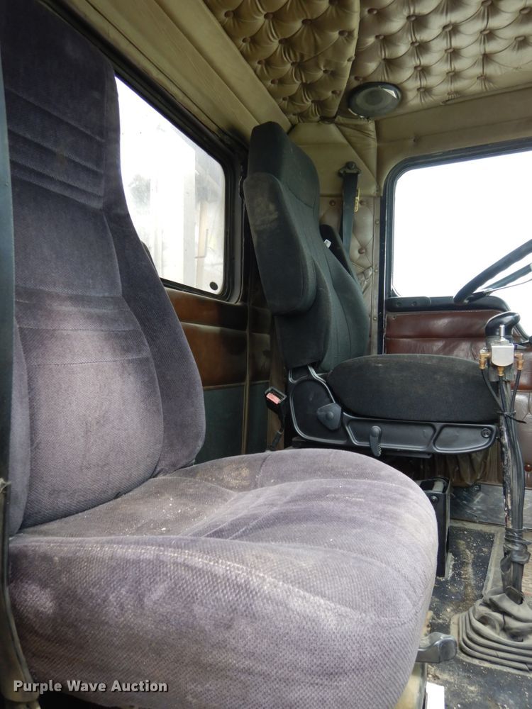 image for item DH6570 1996 Kenworth W900B  semi truck