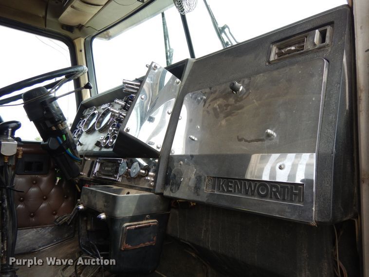 image for item DH6570 1996 Kenworth W900B  semi truck