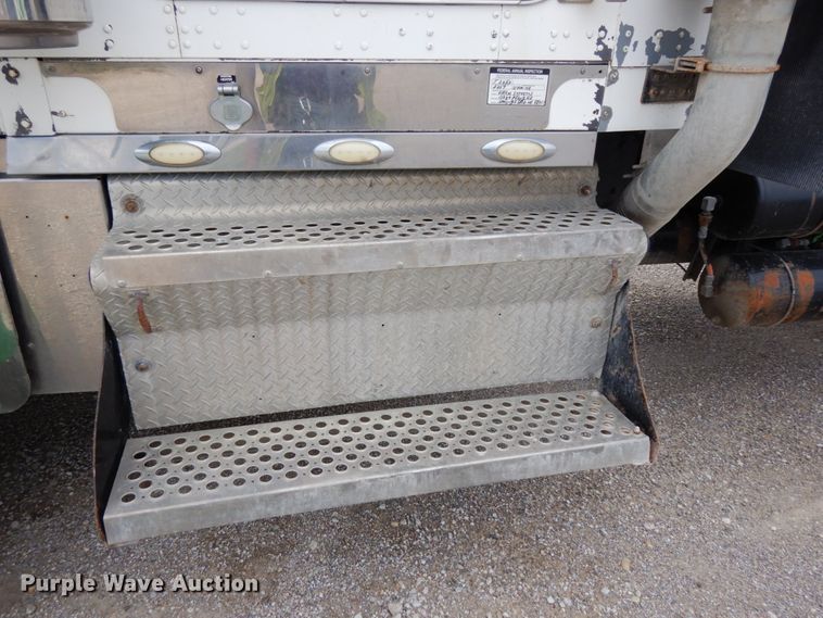 image for item DH6570 1996 Kenworth W900B  semi truck