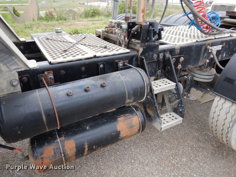 image for item DH6570 1996 Kenworth W900B  semi truck