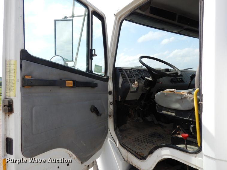 image for item DH6571 1998 Freightliner FL60  utility truck with crane