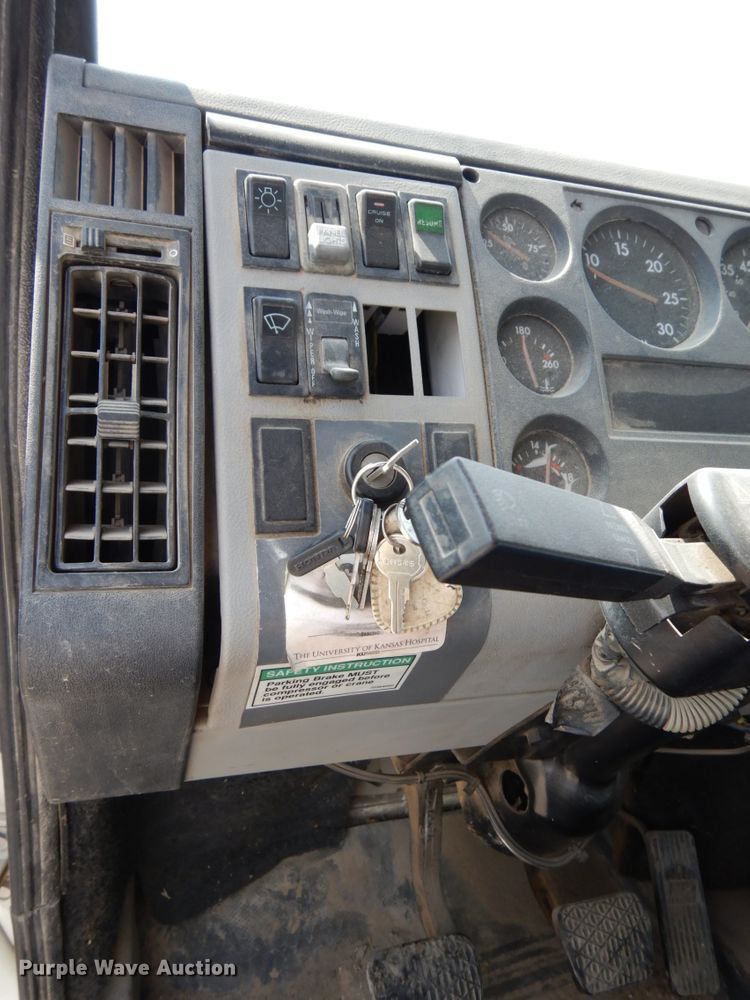 image for item DH6571 1998 Freightliner FL60  utility truck with crane