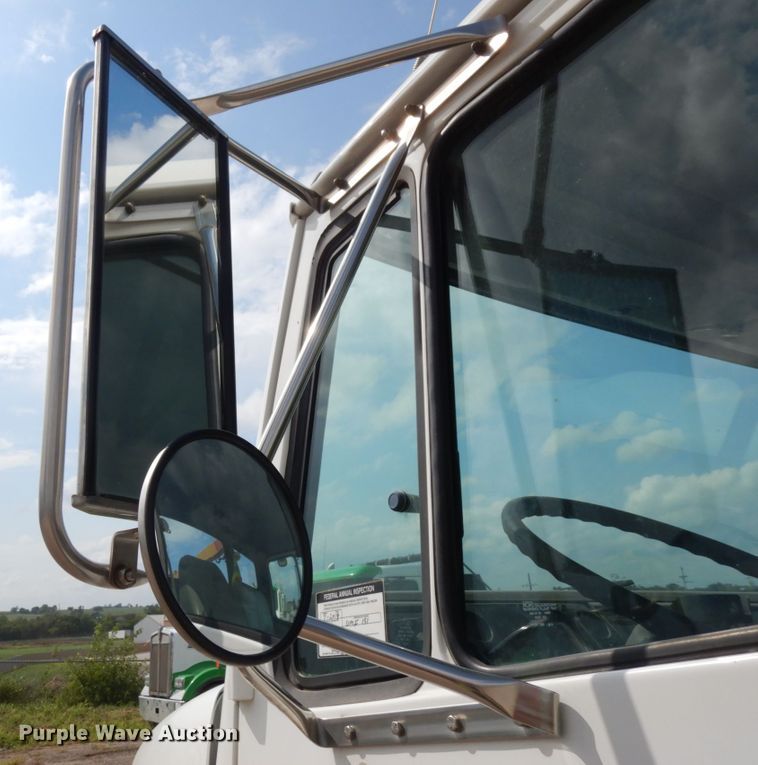 image for item DH6571 1998 Freightliner FL60  utility truck with crane