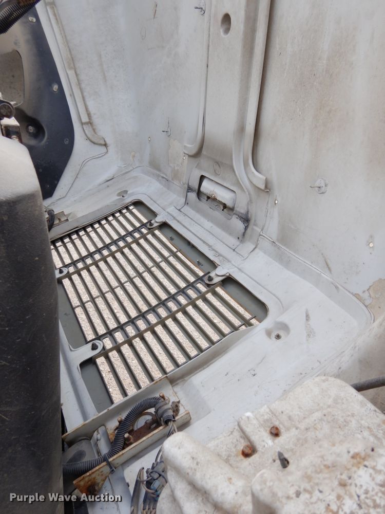 image for item DH6571 1998 Freightliner FL60  utility truck with crane