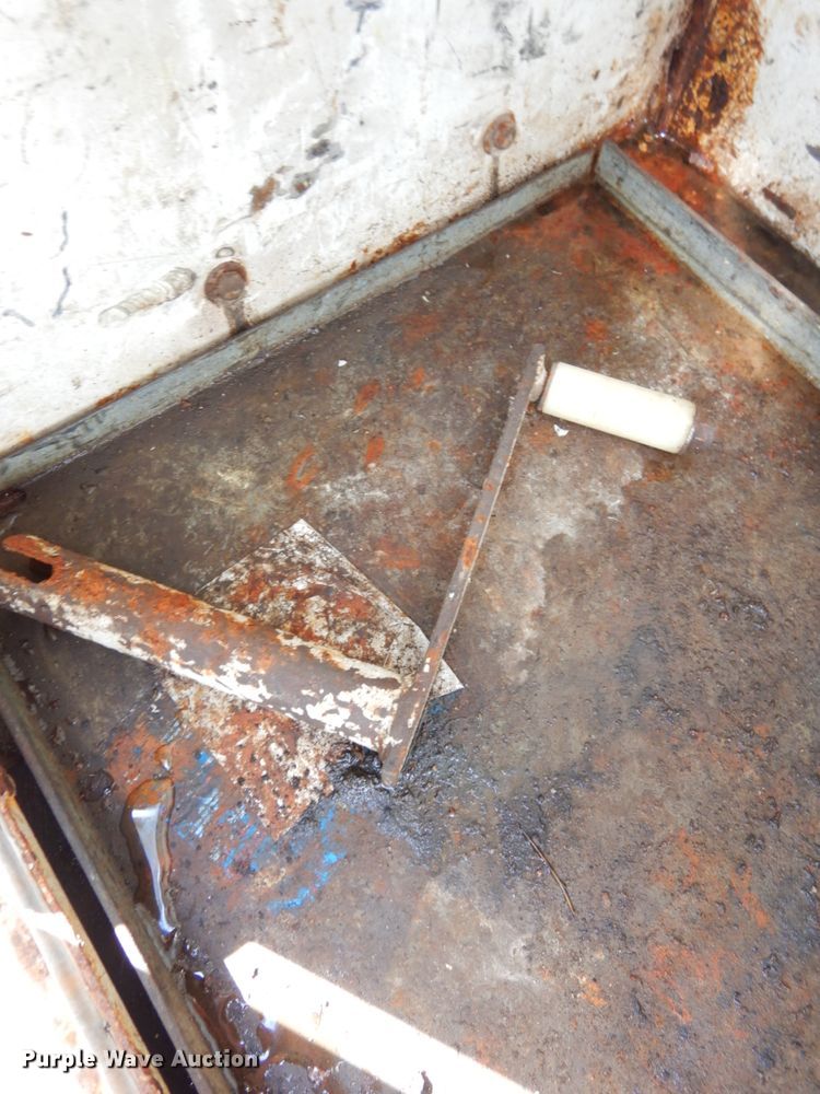 image for item DH6571 1998 Freightliner FL60  utility truck with crane