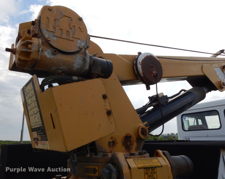 image for item DH6571 1998 Freightliner FL60  utility truck with crane