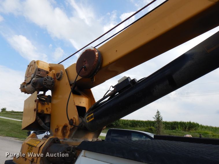 image for item DH6571 1998 Freightliner FL60  utility truck with crane