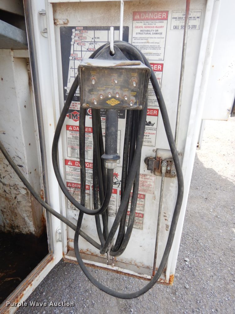 image for item DH6571 1998 Freightliner FL60  utility truck with crane