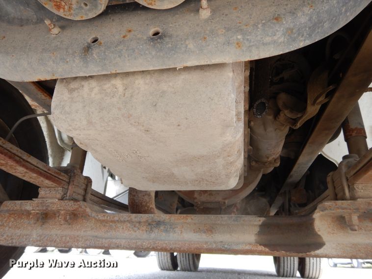 image for item DH6571 1998 Freightliner FL60  utility truck with crane