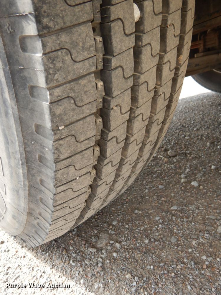 image for item DH6571 1998 Freightliner FL60  utility truck with crane