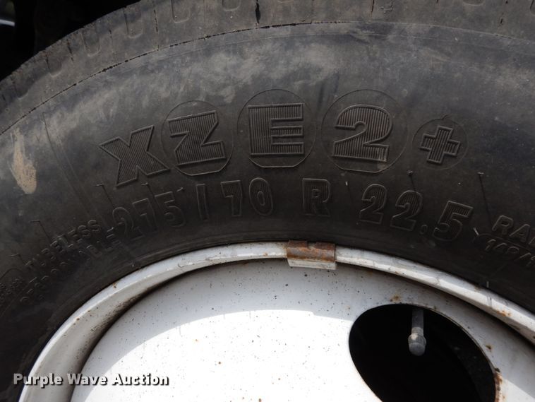 image for item DH6571 1998 Freightliner FL60  utility truck with crane