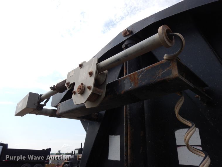 image for item DH6572 2008 Side Dump Industries DS39BAH1R2R11 side dump trailer