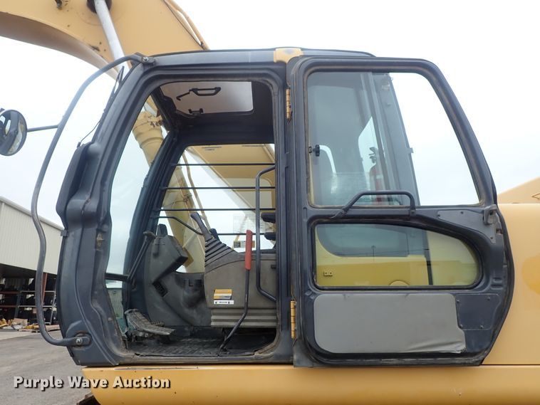 image for item DI4594 2005 John Deere 330C LC  excavator