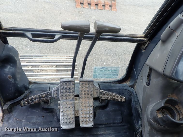 image for item DI4594 2005 John Deere 330C LC  excavator